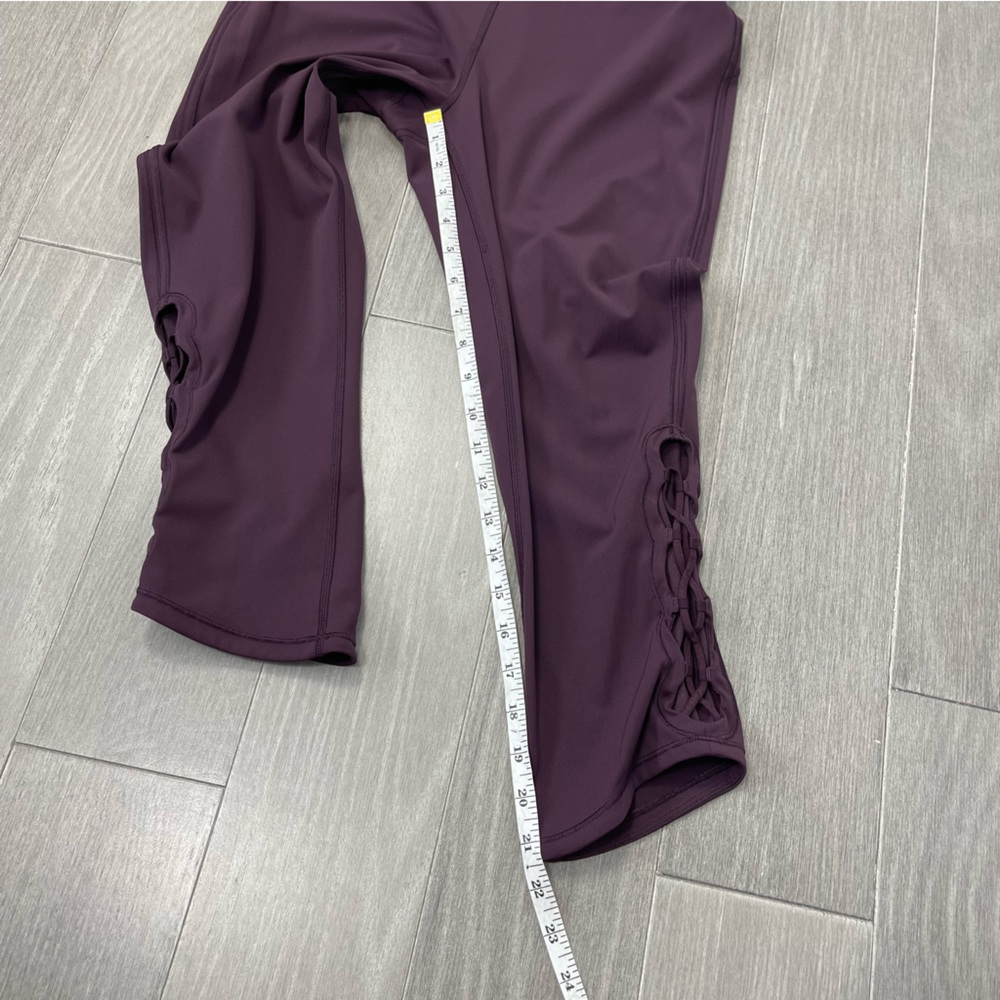 Lululemon Tied To It Crop 21" Black Cherry 10 High Rise Leggings Tights Yoga Gym - Picture 15 of 16